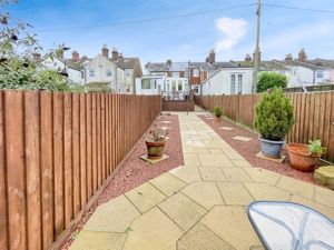 HILL COTTAGES- click for photo gallery